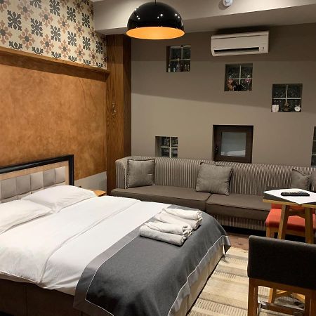 Guest House People Korce Exterior photo