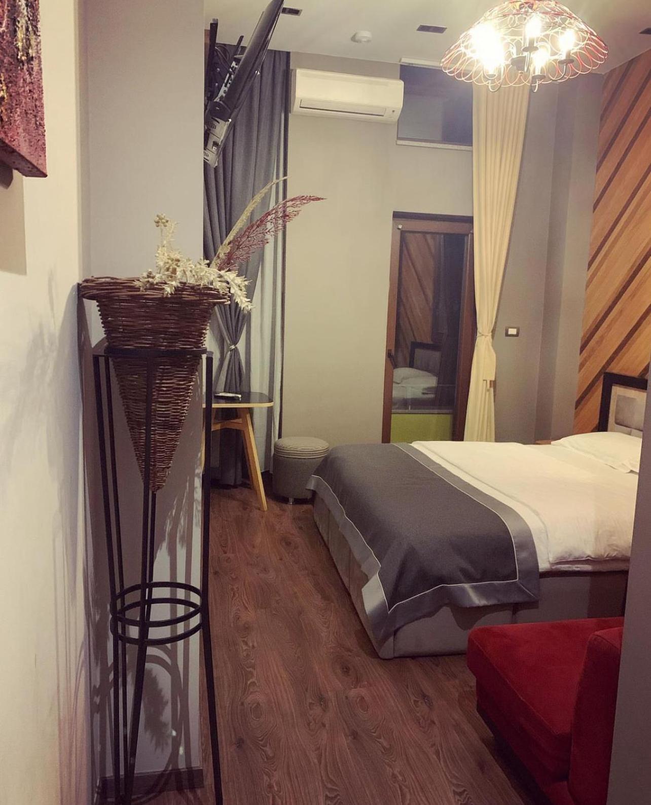 Guest House People Korce Exterior photo